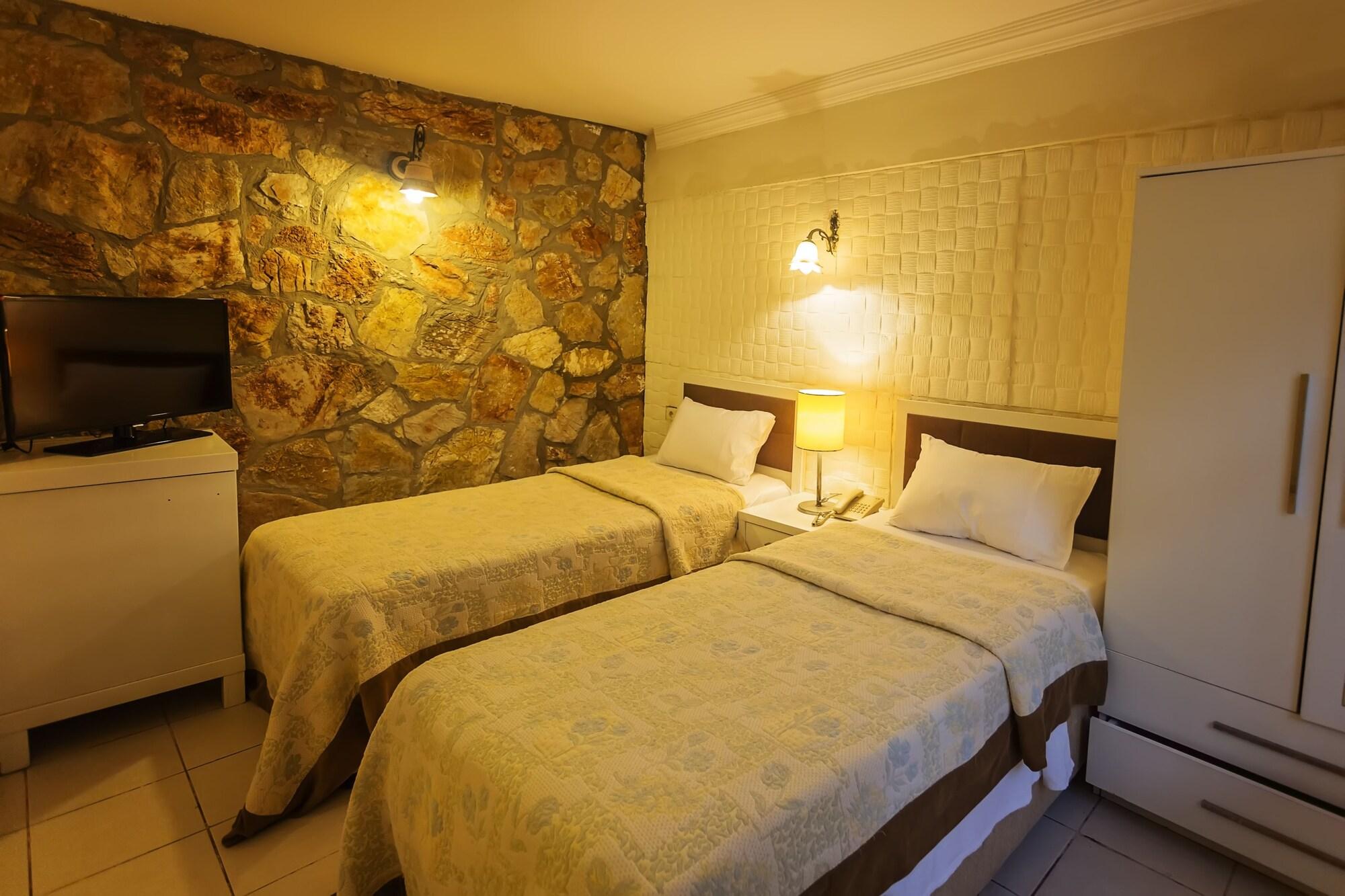 Paradise Garden Hotel 厄吕代尼兹 外观 照片