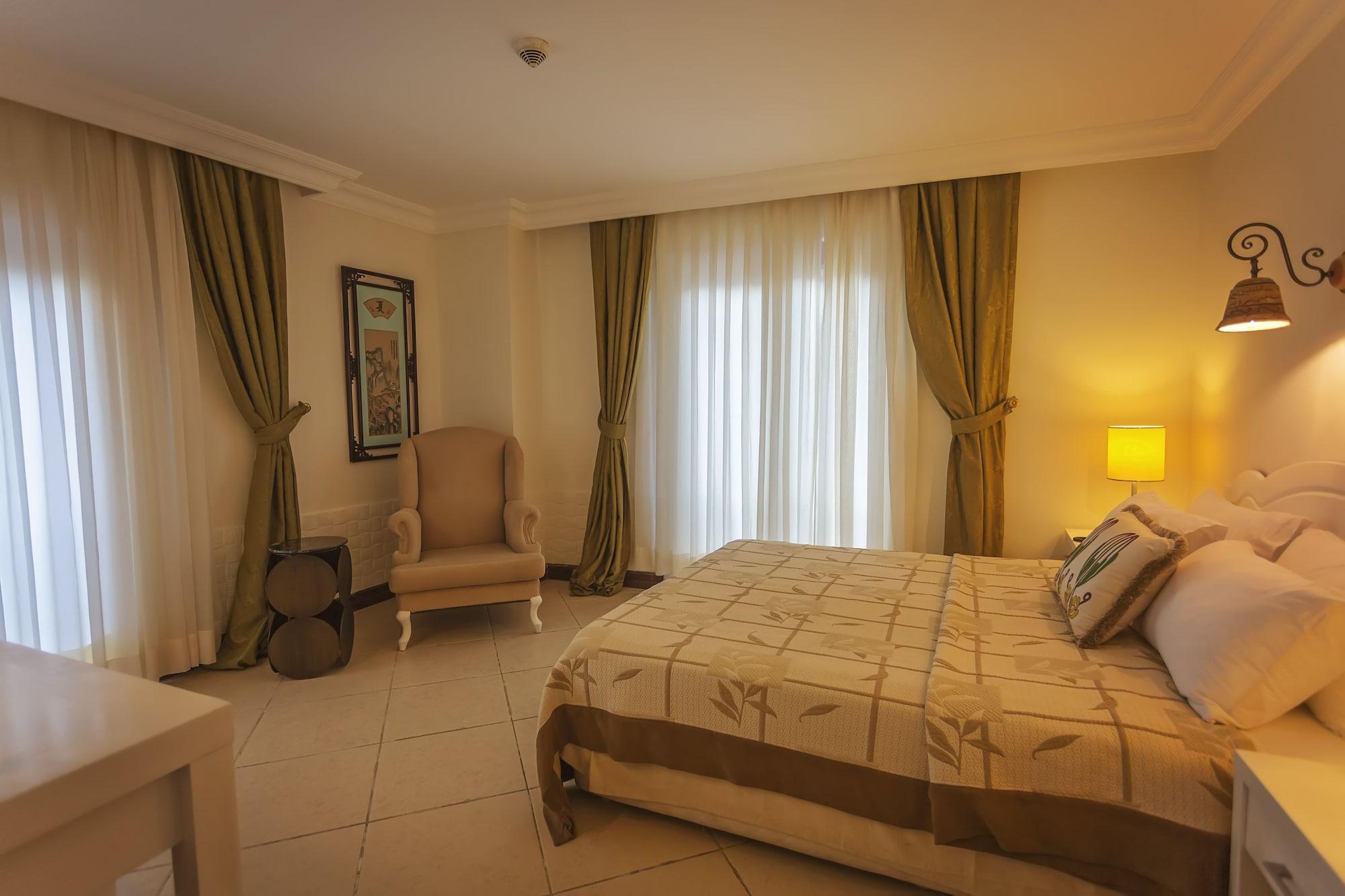 Paradise Garden Hotel 厄吕代尼兹 外观 照片