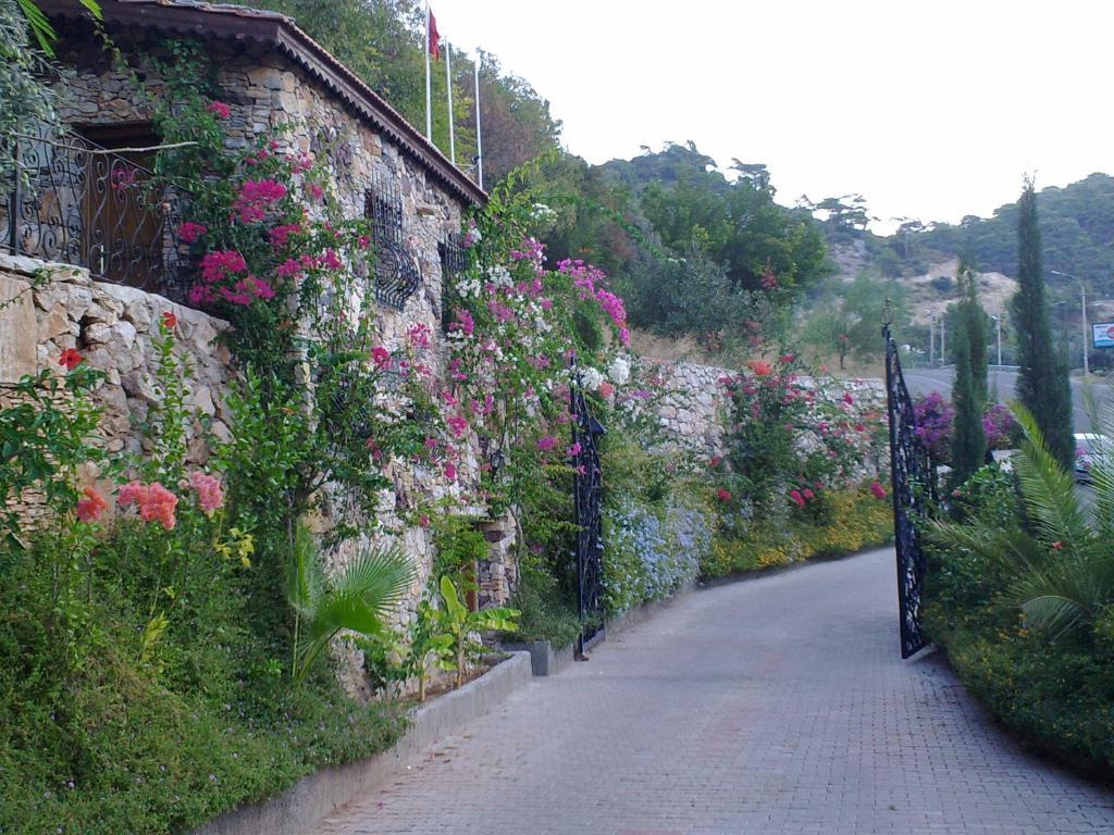 Paradise Garden Hotel 厄吕代尼兹 外观 照片