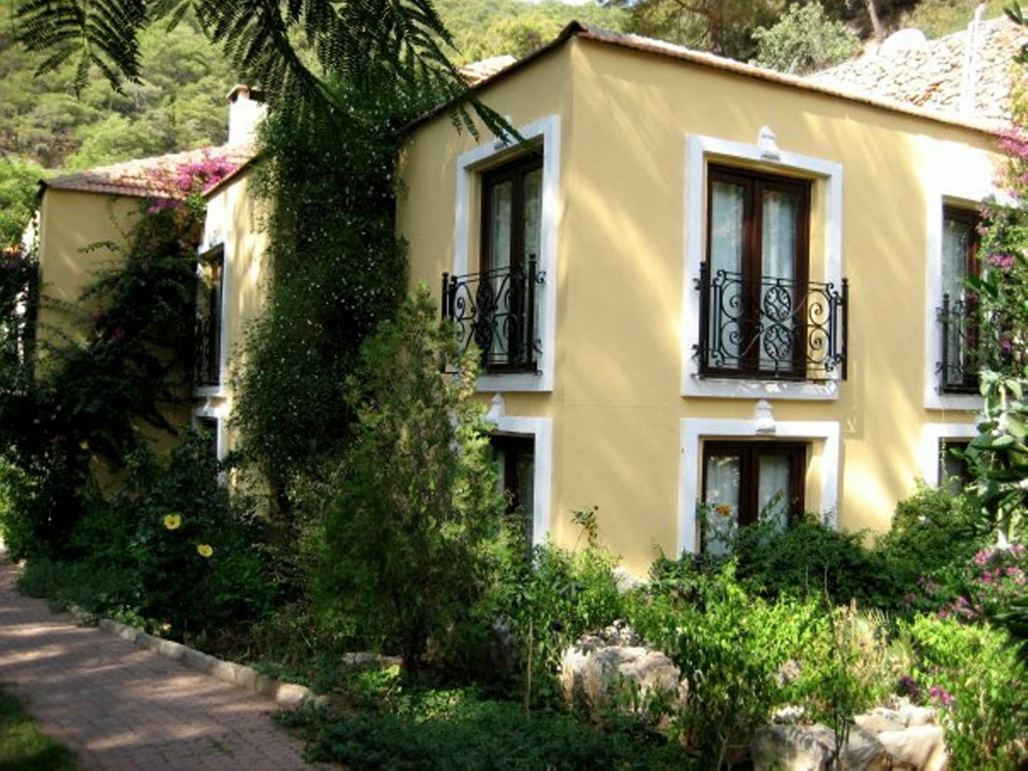 Paradise Garden Hotel 厄吕代尼兹 外观 照片
